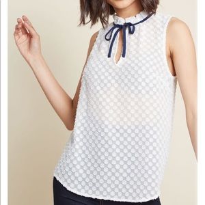 DONATING THIS WEEKEND OPEN TO OFFERS Modcloth Stylish Vision Tie-Neck Top